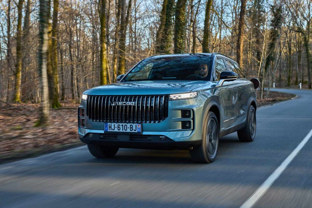 Jaecoo 7 hybride rechargeable SUV vue avant trois-quarts