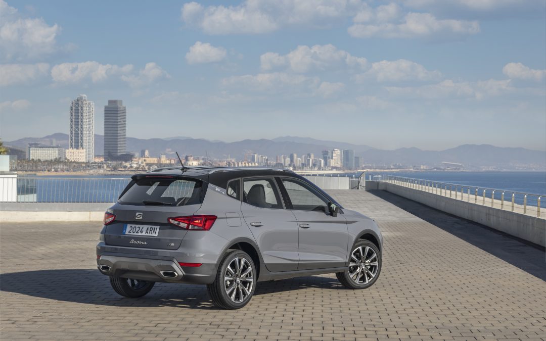 SEAT ÉTOFFE LA GAMME ARONA AVEC LA VERSION FR LIMITED