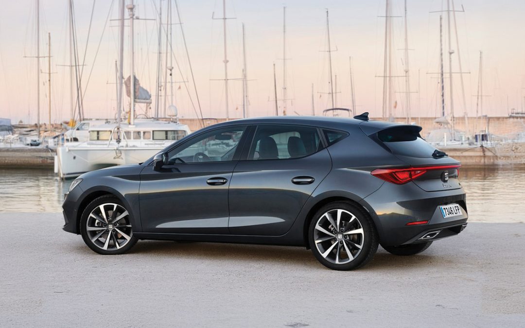 PROFESSIONNELS, LA SEAT LEON VOUS ATTEND À PARTIR DE 299€ / MOIS SANS APPORT