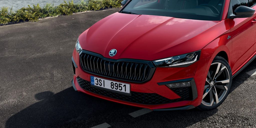 devant-skoda-scala-monte-carlo