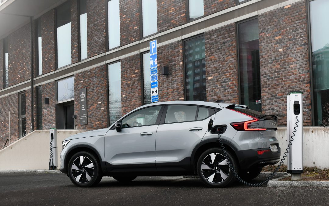 Volvo Cars améliore l&rsquo;expérience de recharge sur des bornes publiques de ses clients en Europe