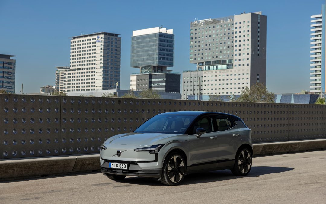 Le Volvo EX30 élu Voiture premium 2024 aux Trophées de L’Argus