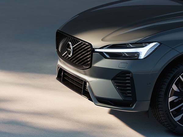Le SUV Volvo XC60, bestseller mondial de la marque, plus polyvalent que jamais