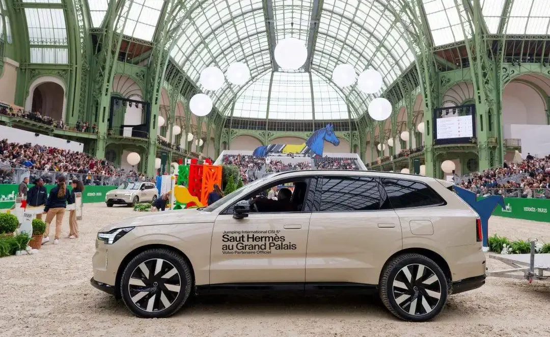 Volvo Car France est le partenaire du Saut Hermès au Grand Palais 2025