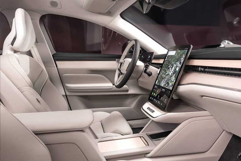 Confort intérieur et silence à bord : voyager autrement avec l’intérieur du Volvo ES90
