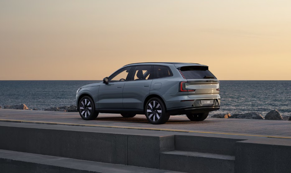 Volvo EX90 familles nombreuses