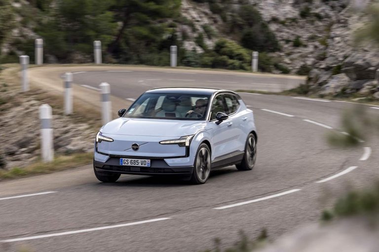 Le Volvo EX30 rejoint l’EX40 et l’EC40 à la liste des véhicules Volvo éligibles au score environnemental
