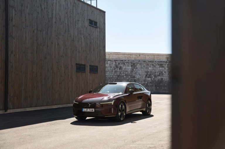 Autonomie Volvo ES90, recharge, batterie 800V : ce que cache vraiment la nouvelle berline