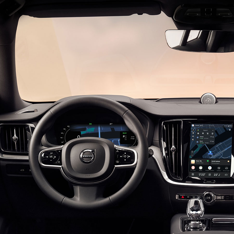 volvo v60 recharge interieur