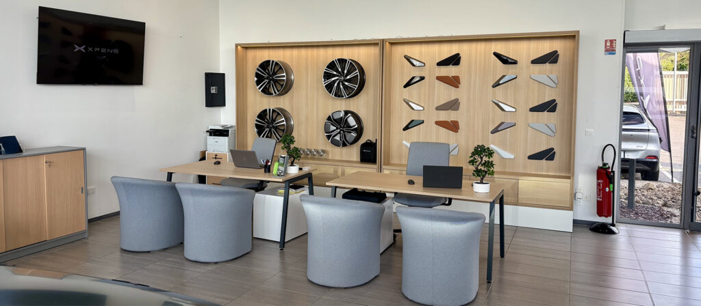 interieur-concession-xpeng-montpellier interieur-concession-xpeng-montpellier